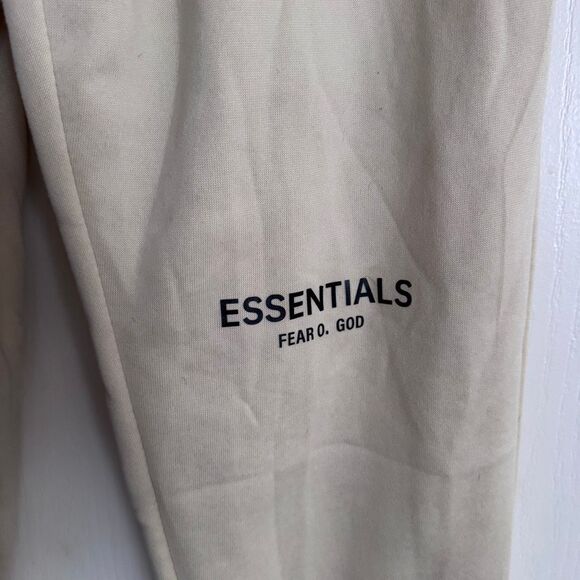 Fear of God ESSENTIALS Kids Core Fleece Sweatpants Beige - Picture 3 of 4